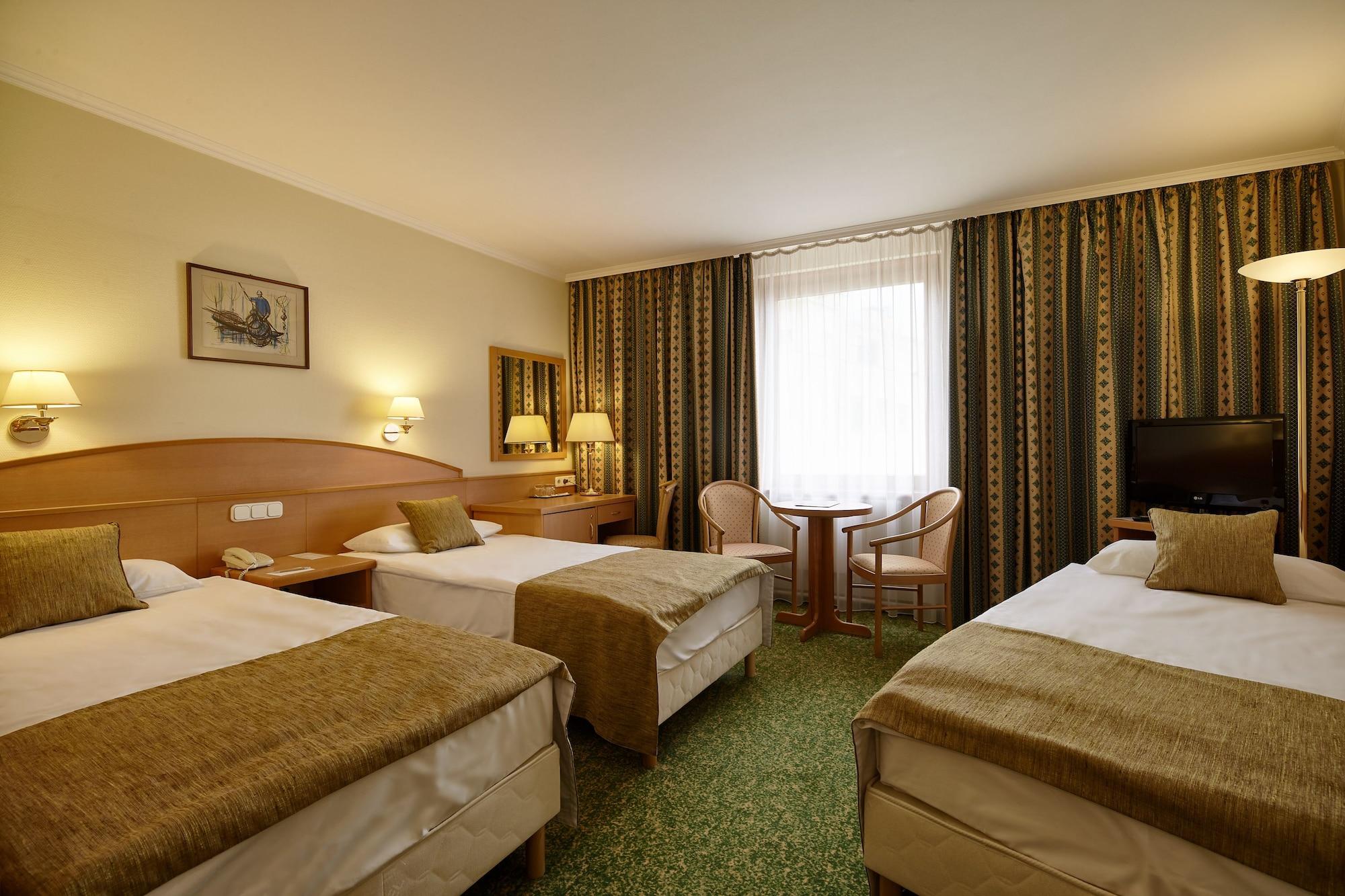Danubius Hotel Erzsebet City Center Budapeste Exterior foto